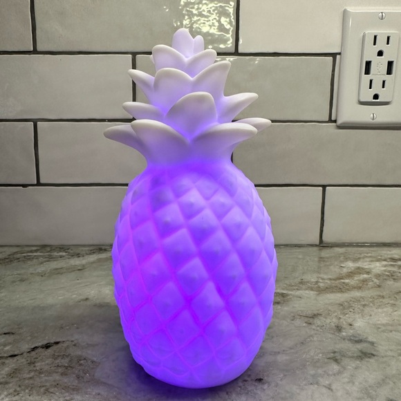 Mini LED Color Changing Pineapple - Picture 6 of 6